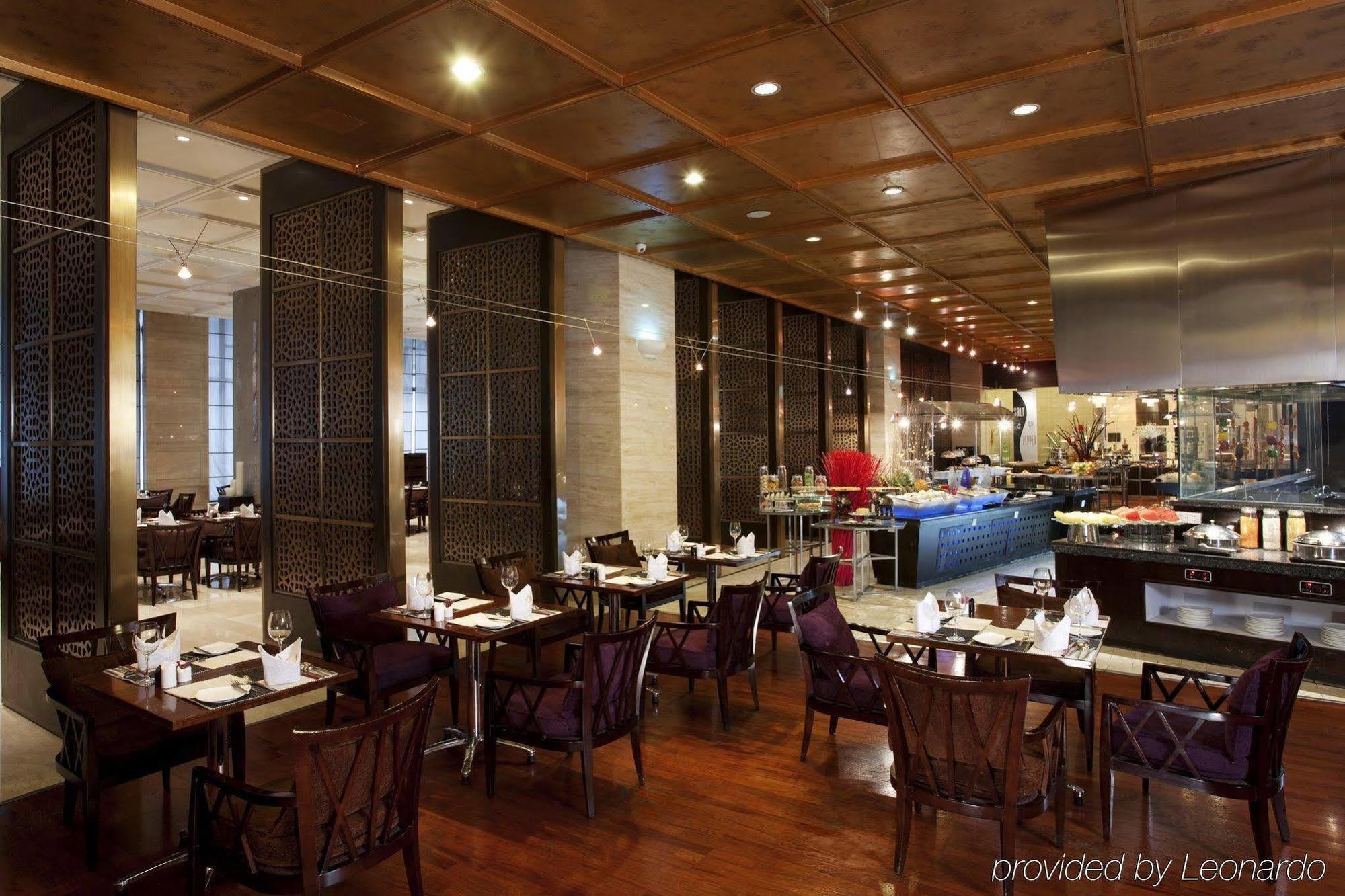 Holiday Inn Central Plaza Peking Restaurant foto